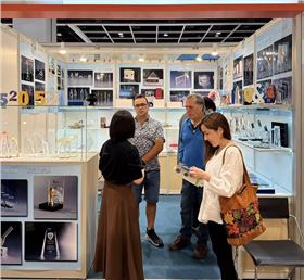 亞克力定制.jpg 亞克力定制.jpg